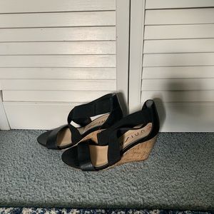 Black Wedges